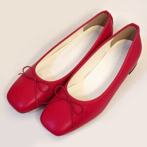 NEW Salines Low Heel shoes - Size 8.5